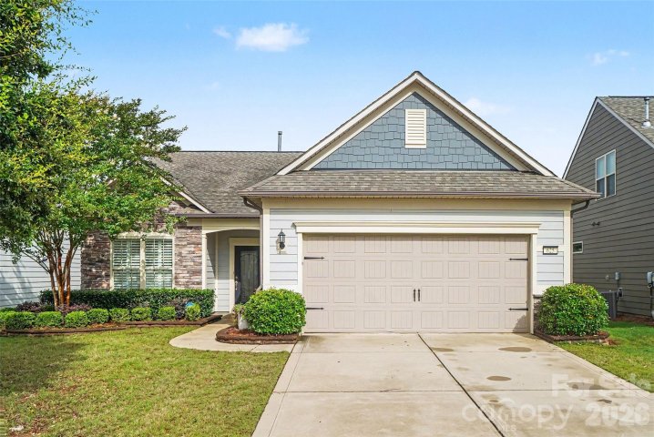 625 Birchway Drive pending home in Carolina Orchards, Fort Mill, SC