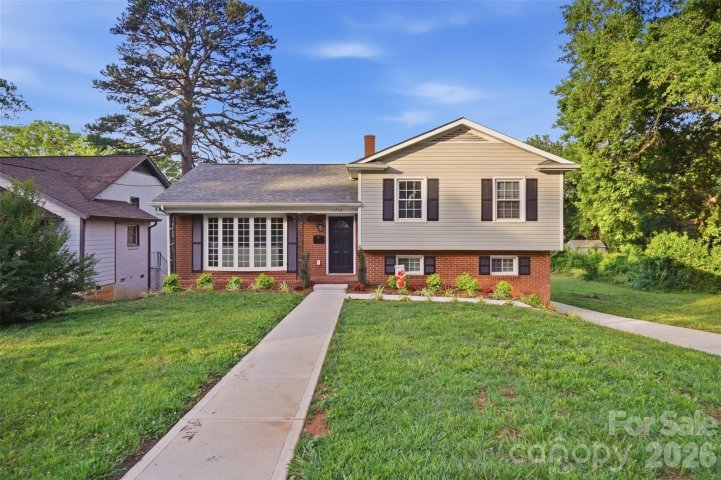 1715 Washington Avenue pending home in McCrorey Heights, Charlotte, NC