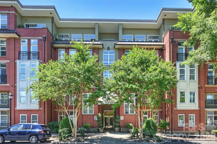 1320 Fillmore Avenue active home in Dilworth, Charlotte, NC