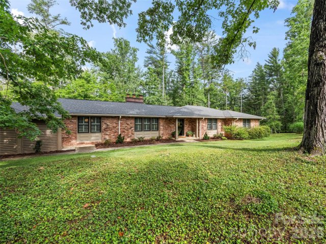 423 Vanderbilt Road pending home in Biltmore Forest, Asheville, NC