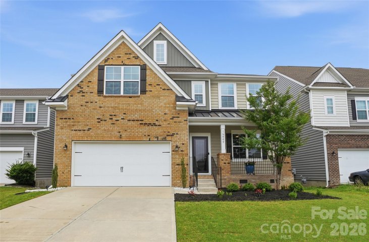16009 Duval Drive pending home in Chateau, Charlotte, NC