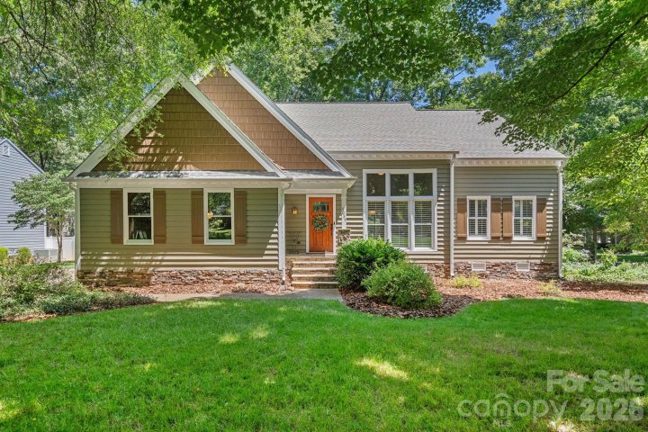 Homes in Cedarfield, Huntersville