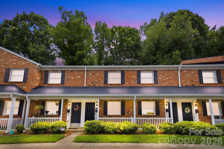 Homes in Williamsburg On Commonwealth, Charlotte