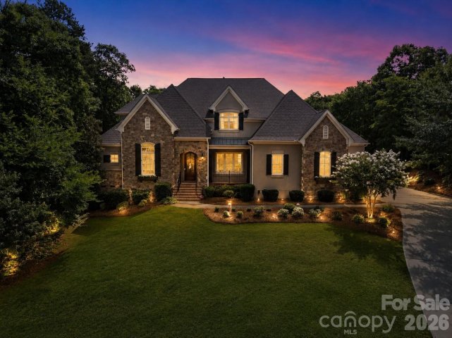 653 Bannerman Lane pending home in Springfield, Fort Mill, SC