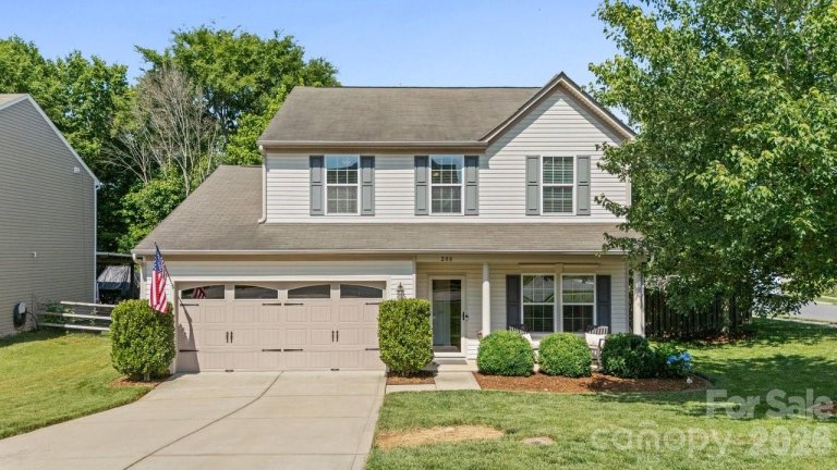 208 Glenn Allen Road pending home in Curtis Pond, Mooresville, NC