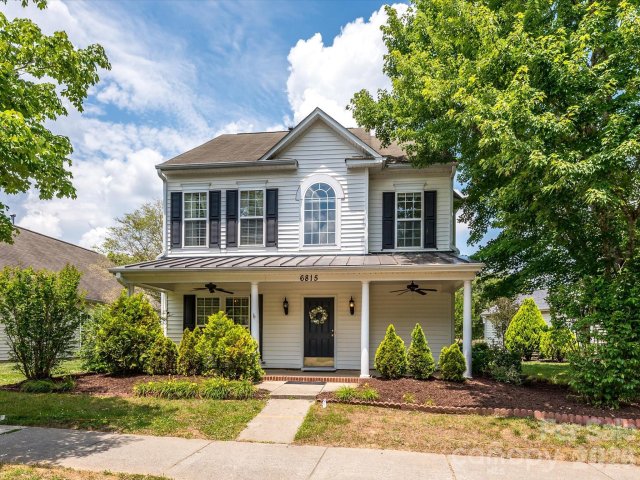 6815 Tanners Creek Drive active home in Tanners Creek, Huntersville, NC