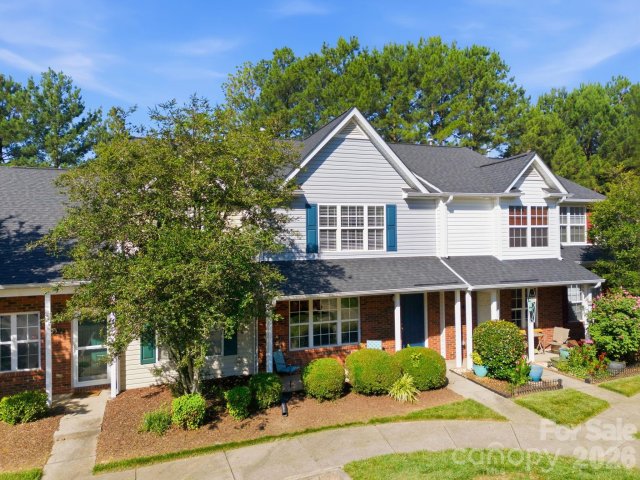 12368 Hennigan Place Lane active home in Rozzelles Landing, Charlotte, NC