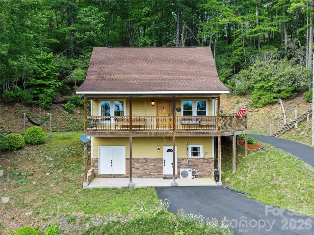 Homes in Highland Falls, Spruce Pine