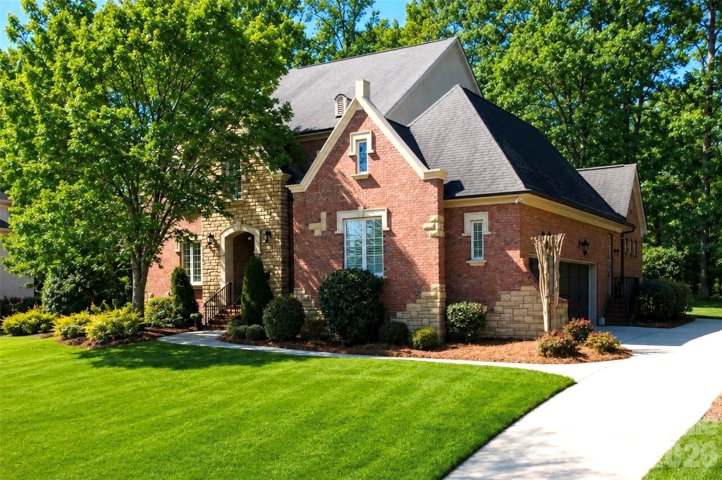 Homes in Christenbury Hall, Concord