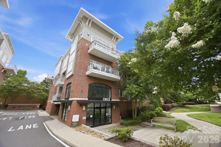 1903 Kenilworth Avenue active home in Dilworth, Charlotte, NC