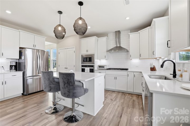 6012 Millbridge Parkway active home in Millbridge, Waxhaw, NC