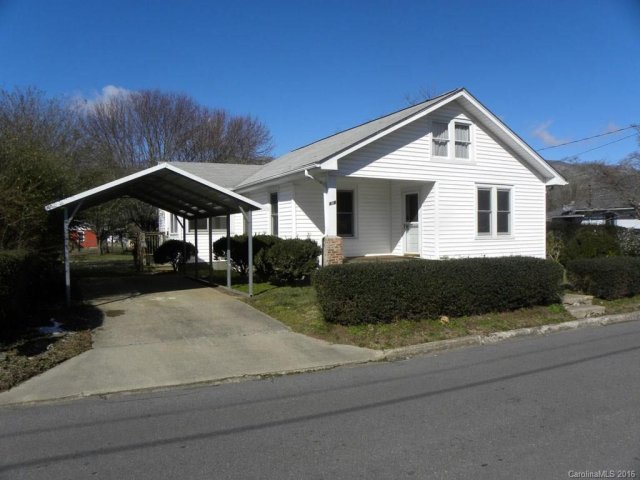 636 Camelot Drive sold home in Brookwood, Waynesville, NC
