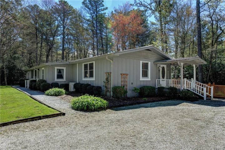 18 Holly Springs Drive 11 & 12 sold home in Bear Wallow Springs, Sapphire, NC