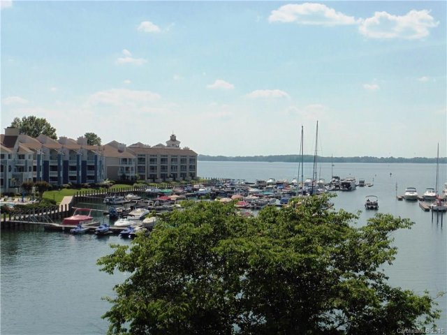 18877 Vineyard Point Lane sold home in Dockside, Cornelius, NC