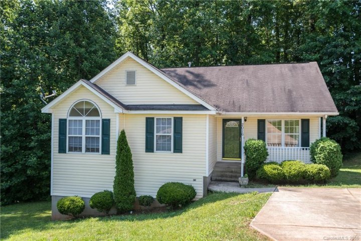 2016 Cliffrose Way sold home in Slater Ridge, Charlotte, NC
