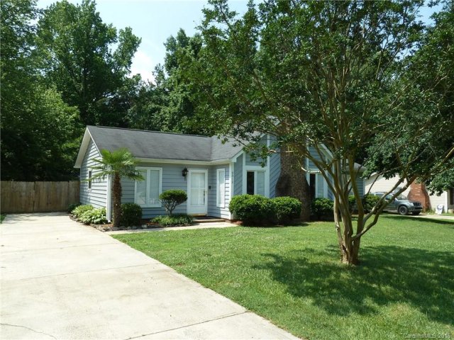 6012 Old Meadow Road sold home in Eastwoods, Charlotte, NC