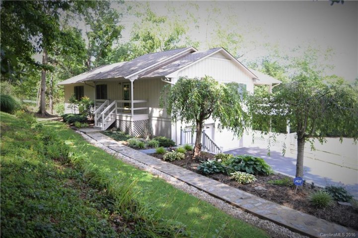 14 Carolewood Drive sold home in Bannerwood, Horse Shoe, NC