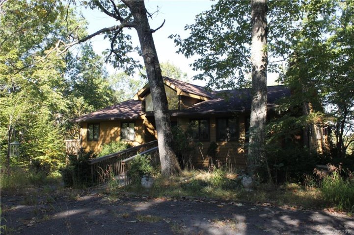 543 Sweetwater Lane sold home in Sweetwater Farms, Pisgah Forest, NC