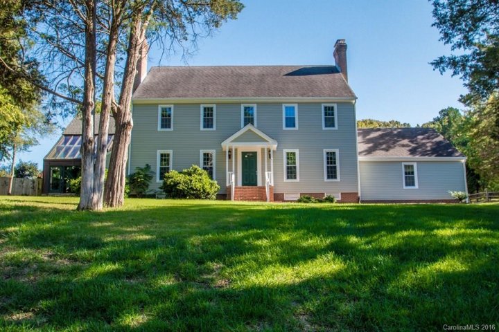 5145 Summer Gate Drive sold home in Five Knolls Estates, Charlotte, NC