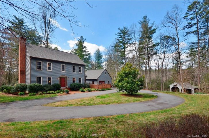 44 Ravenwood Drive sold home in Ravenwood Estates, Fletcher, NC