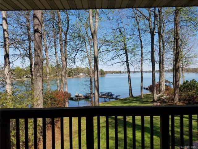8061 Lucky Creek Lane sold home in Lake Hills Village, Denver, NC