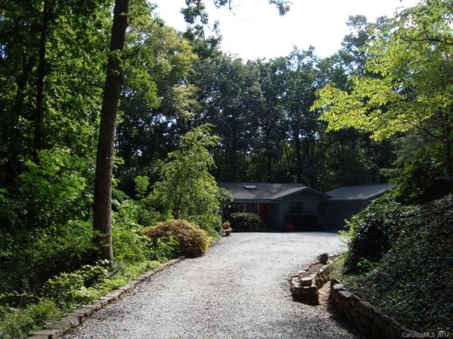 225 Mountain Shadows Lane sold home in Mountain Shadows, Columbus, NC