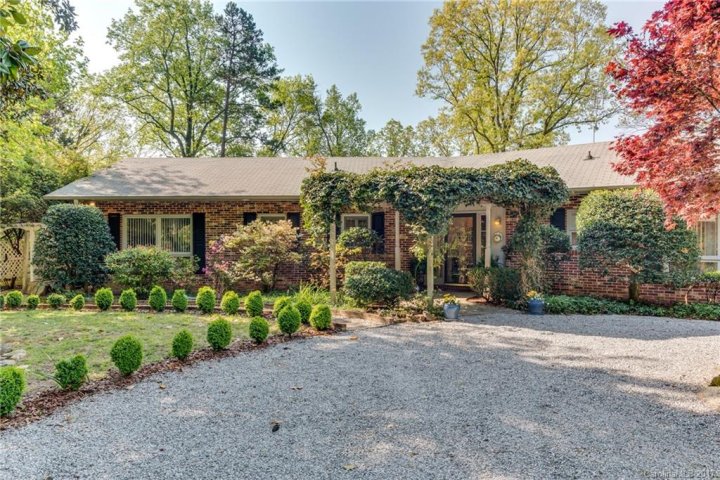 226 Mountain Shadows Lane sold home in Mountain Shadows, Columbus, NC