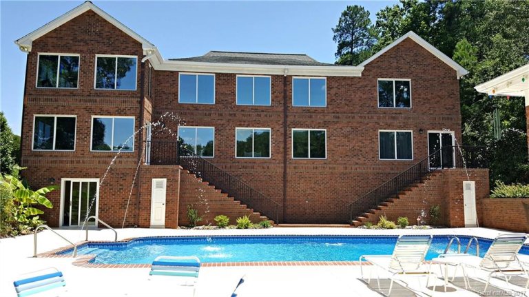 2775 Harbour Pointe Court sold home in Lakepointe, Sherrills Ford, NC