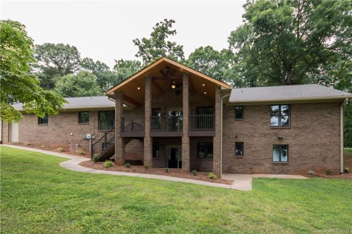 8194 Mallard Road sold home in Lincoln Forest, Denver, NC