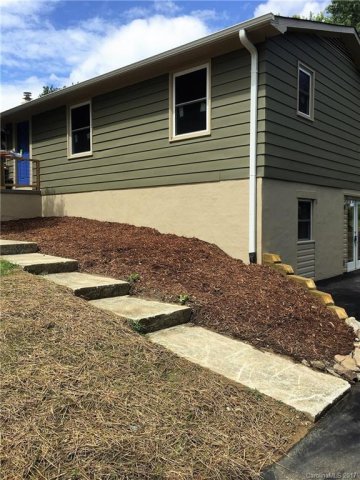 1177 Runway Drive sold home in Barker Heights, Hendersonville, NC