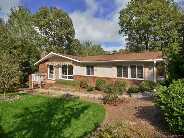 137 E Whisperwood Circle sold home in Whisperwood, Hendersonville, NC