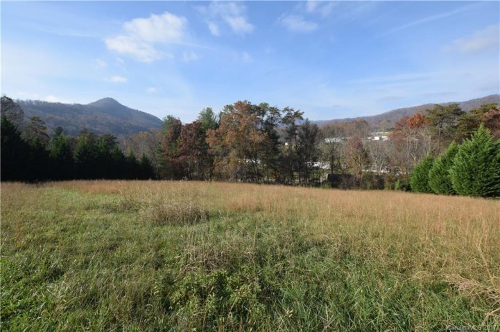 402 Tillery Road sold home in Red Oak Plantation, Leicester, NC