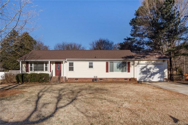 8525 Williamsburg Circle sold home in Westminster Park, Huntersville, NC