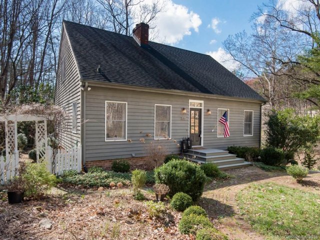 105 Carter Cove Road sold home in Carter Cove, Asheville, NC