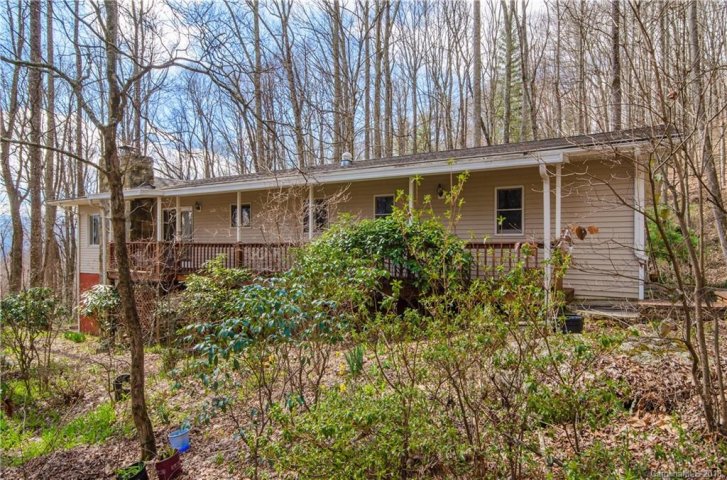 746 Dogwood Trail sold home in Eagles Nest Mountain, Waynesville, NC