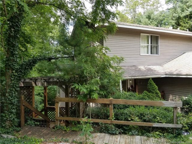 120 Falls View Drive sold home in Whetstone Gap, Lake Toxaway, NC