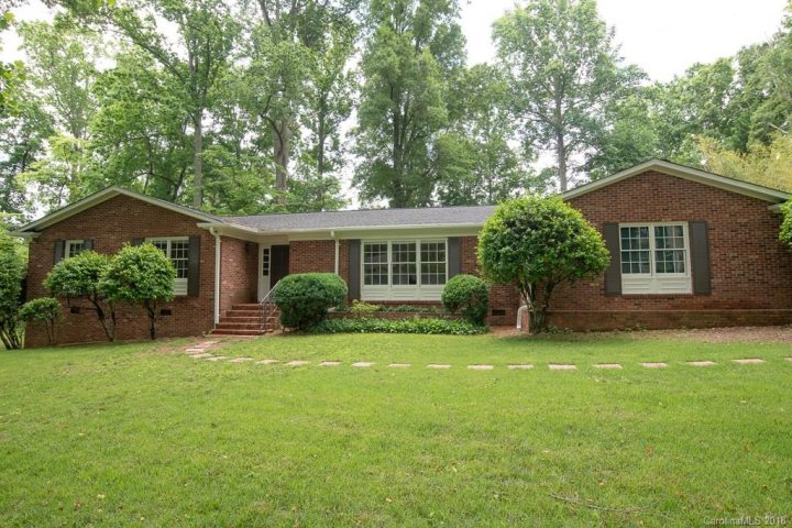 162 Vernon Drive sold home in Twin Oaks, Davidson, NC