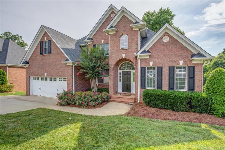 3148 Turf Court sold home in Fairfield At The Club, Gastonia, NC