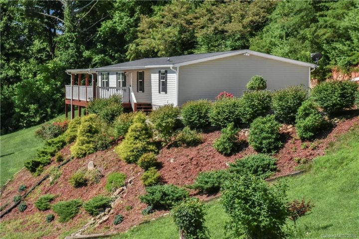 28 Trent Drive sold home in One Oak Estates, Leicester, NC