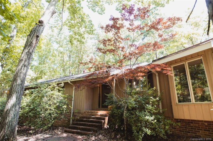 5434 Five Knolls Drive sold home in Five Knolls Estates, Charlotte, NC