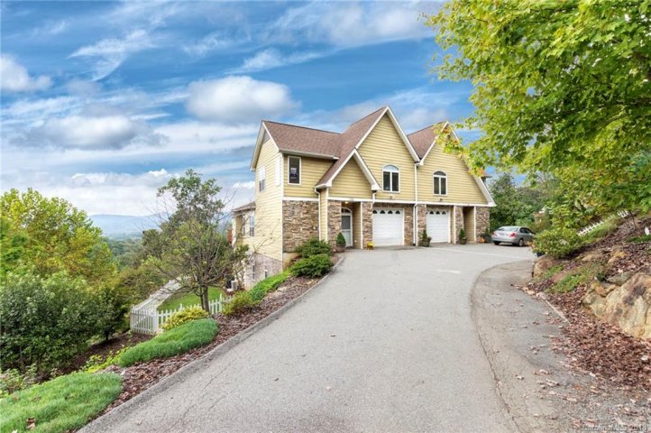 110 Dalya Road sold home in Hannas Whispering Pines, Swannanoa, NC