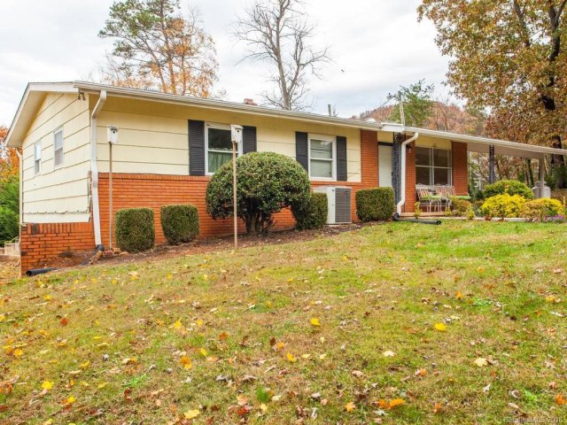 26 Elkmont Drive sold home in Elkmont Heights, Asheville, NC