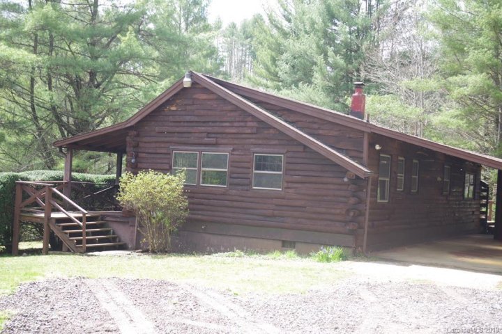 550 Echo Hill Drive sold home in Green Mountain Estates, Green Mountain, NC