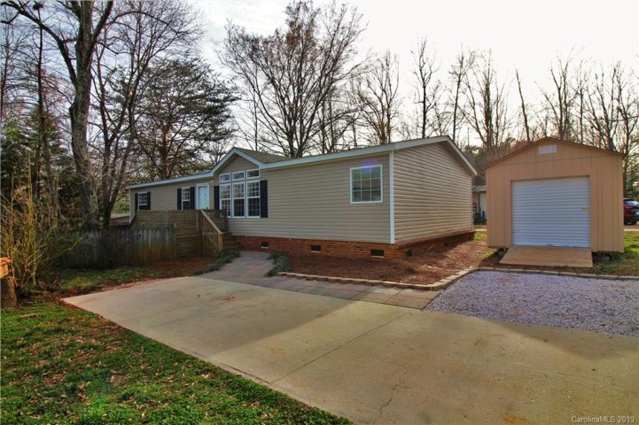 1186 Stateline Road sold home in Southwoods, Clover, SC