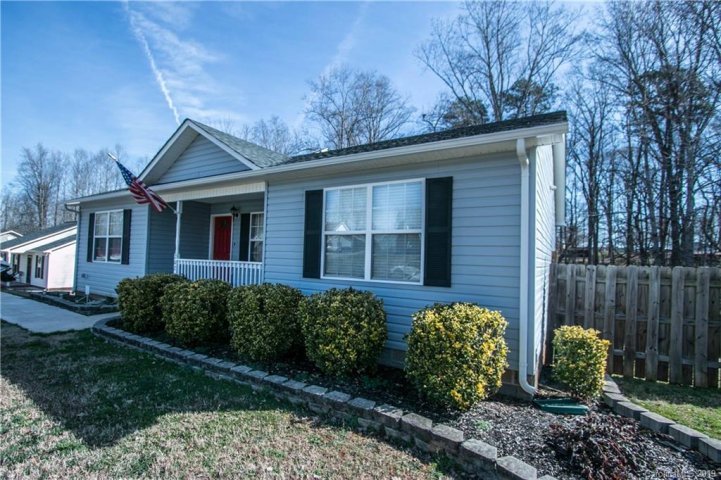 202 Linville Court sold home in Winfield Heights, Bessemer City, NC
