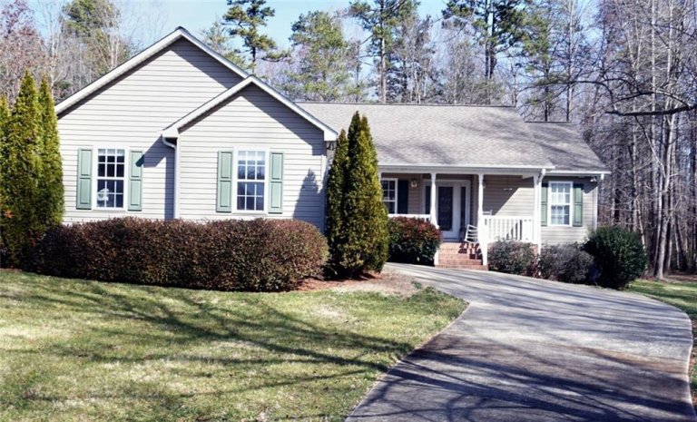 1409 5th Street Court sold home in Forest Meadow, Conover, NC