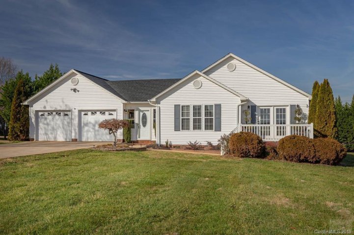 1874 Forrest St sold home in Oakcrest, Newton, NC