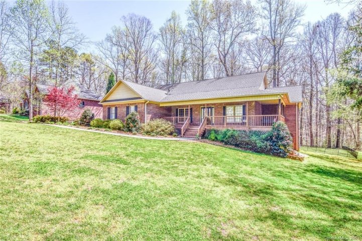 155 Grayrock Drive sold home in Grayrock Shoals, Statesville, NC