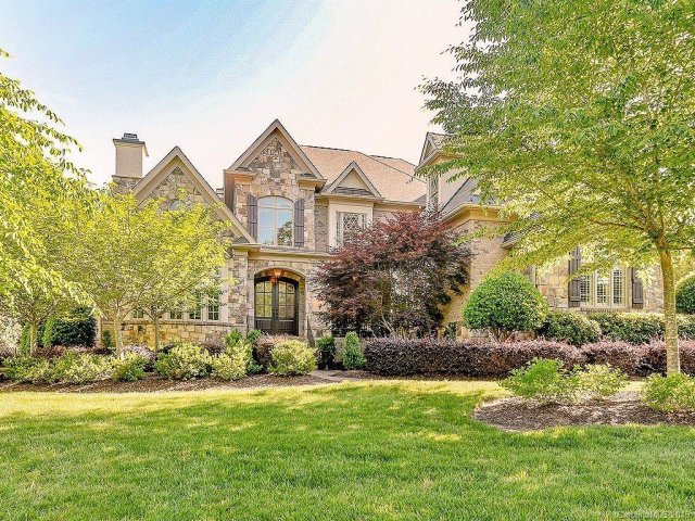 1121 Bromley Drive sold home in Bromley, Matthews, NC