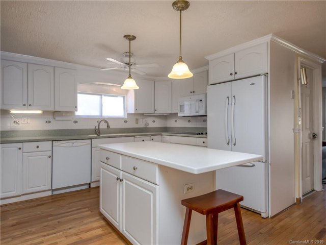 6 Chestnut Terrace sold home in Oakview Park, Asheville, NC
